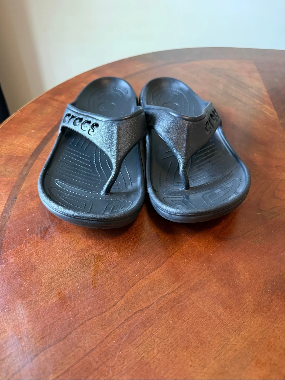 Crocs Baya Flip Flops Men’s Size 11 Black Sandals Casual Waterproof